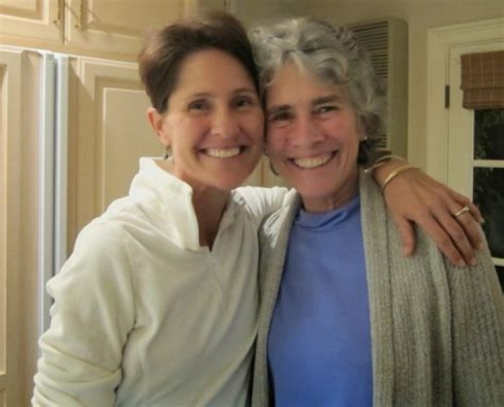 How rich is Becky Worley? Bio: Husband, Partner, Spouse, Married