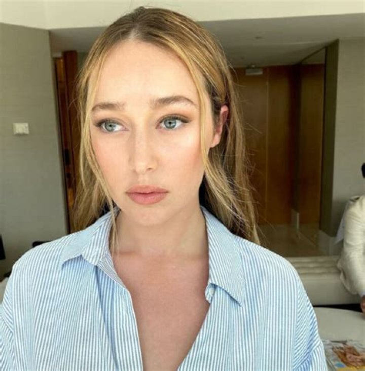 Is Alycia Debnam-Carey Single? The Truth Behind ‘The 100’ Actress Relationship Status