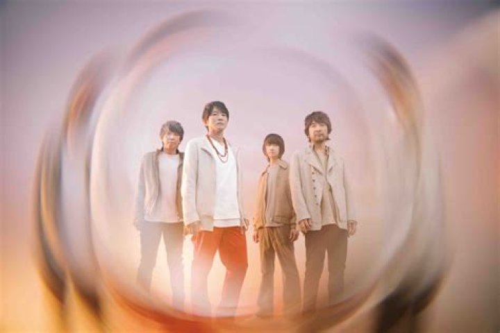 中川敬輔(Mr.Childrenベース)の再婚の嫁は遠藤美佐子。子供もカッコいい？