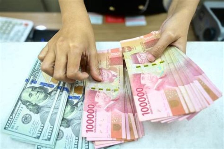 Mungkinkah Kurs Rupiah Tembus Rp 16.000 Per Dollar AS? Ini Kata Analis