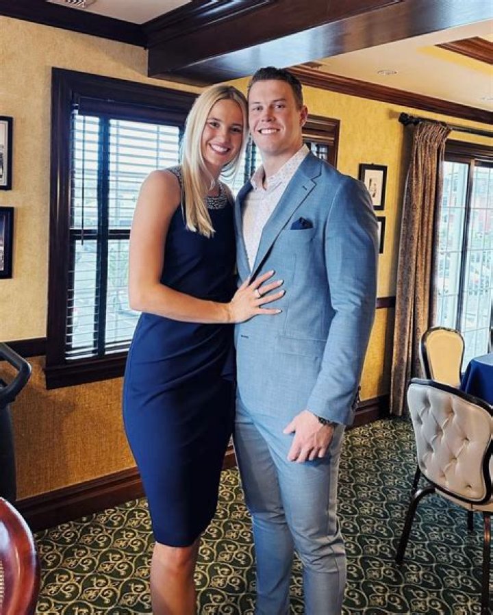 Who is Lauren Sollom? All About Whitney Sollom’s Sister
